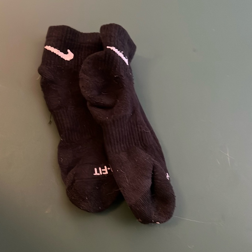 Unisex size 8 black Nike dri-fit socks